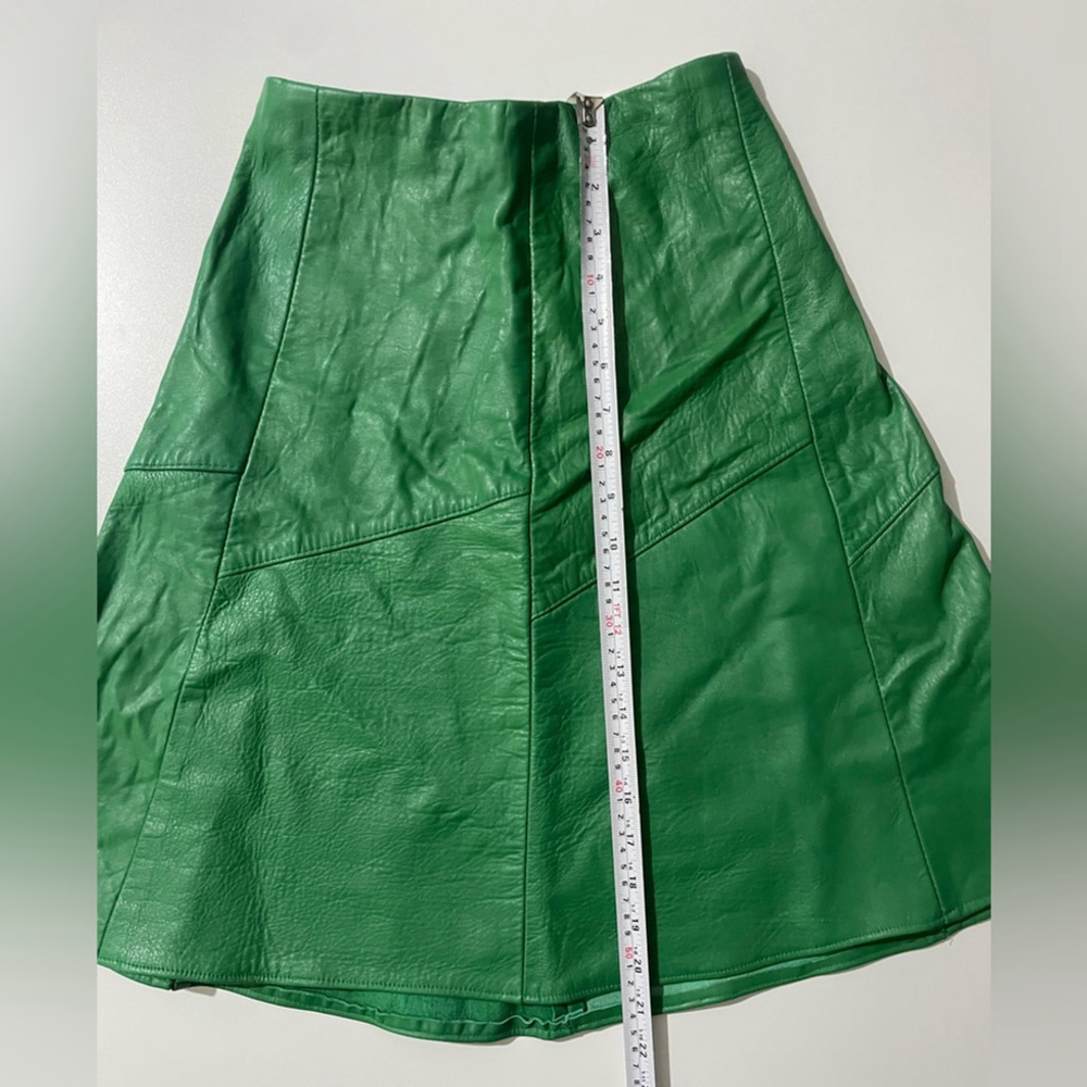 kelly Green lamb Leather Skirt - Picture 4 of 7